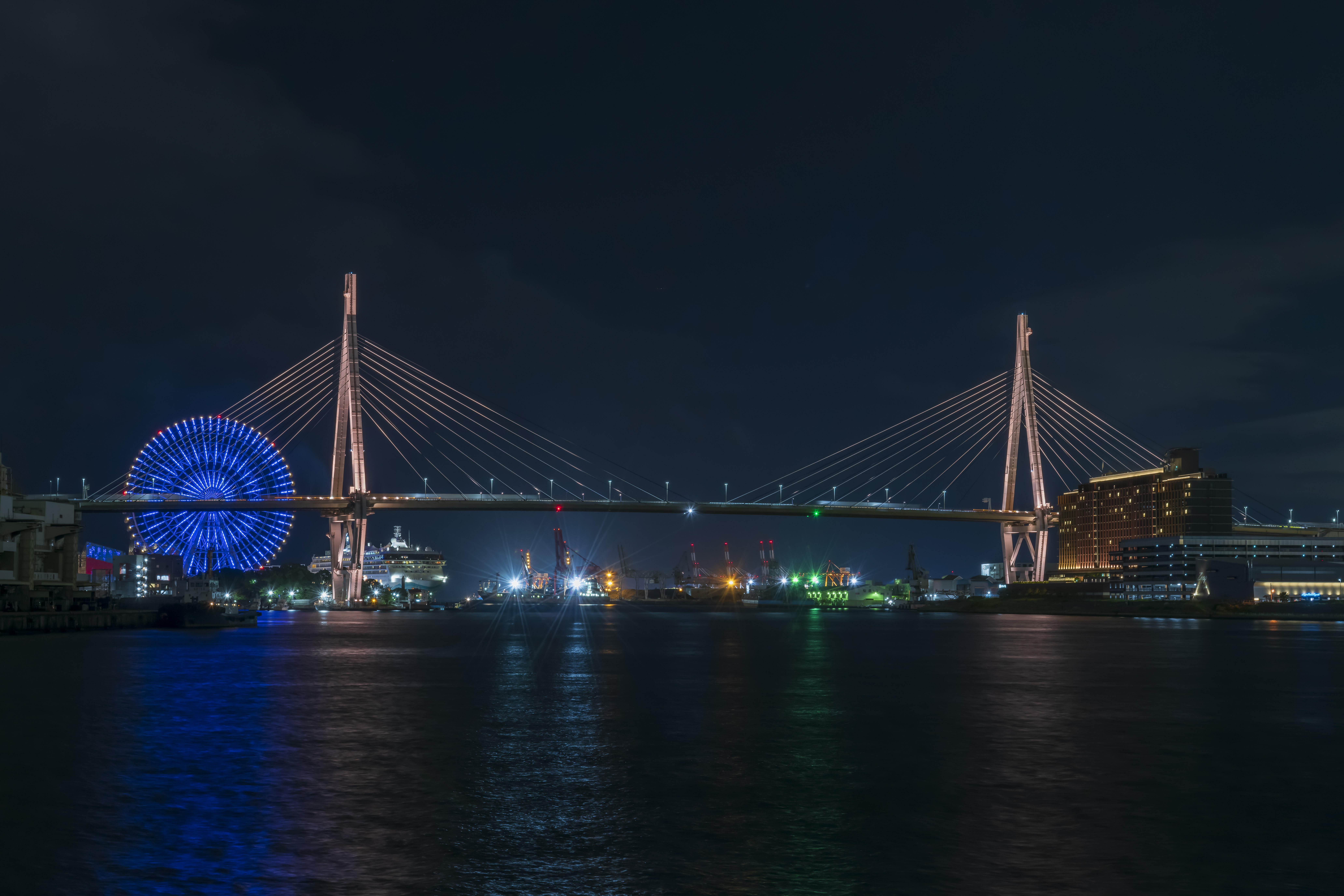 写真：冬（1～2月）：電球色