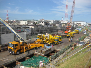 H25.8月末 松屋大和川通