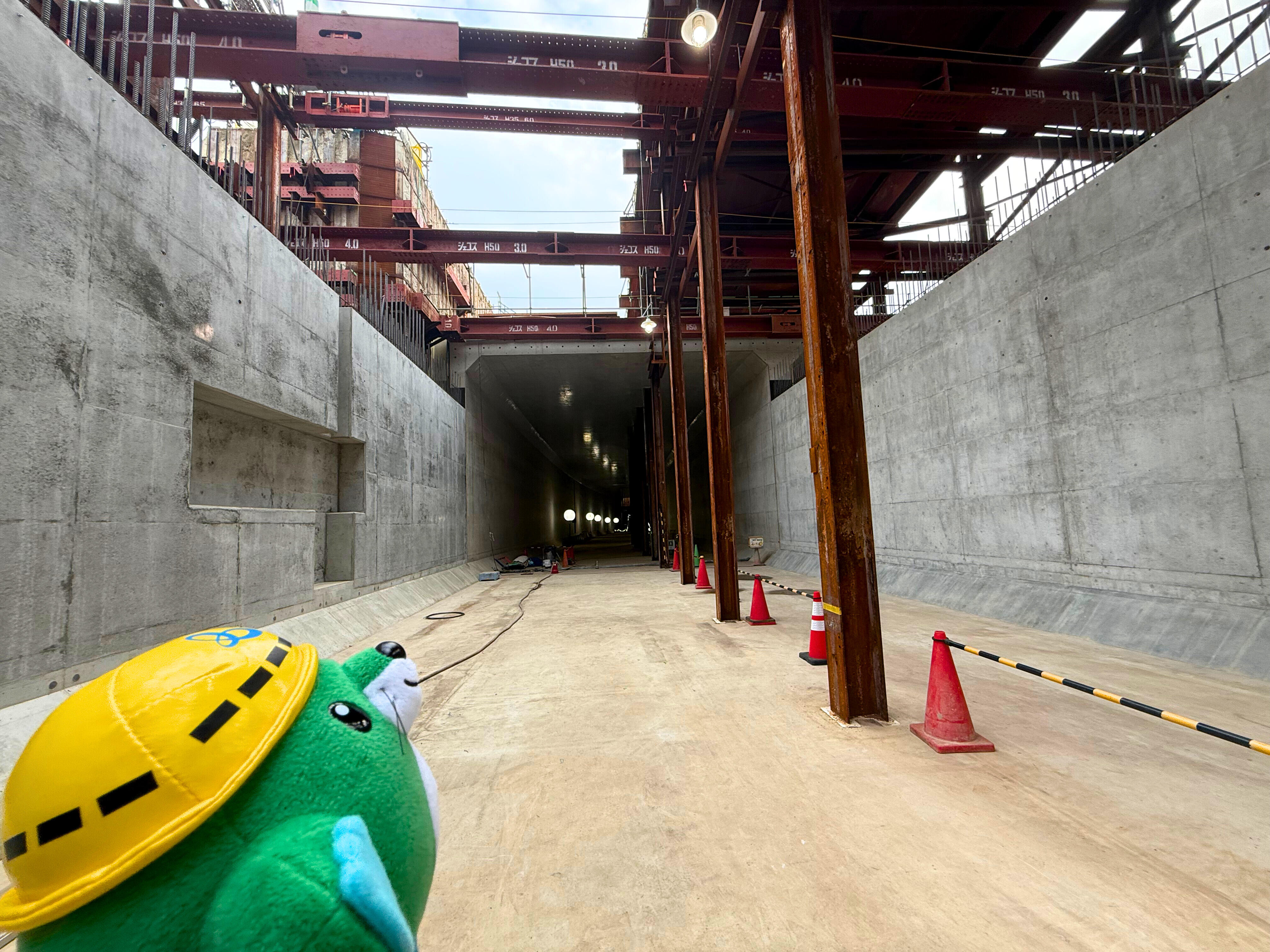 トンネルの中に入るよ👀