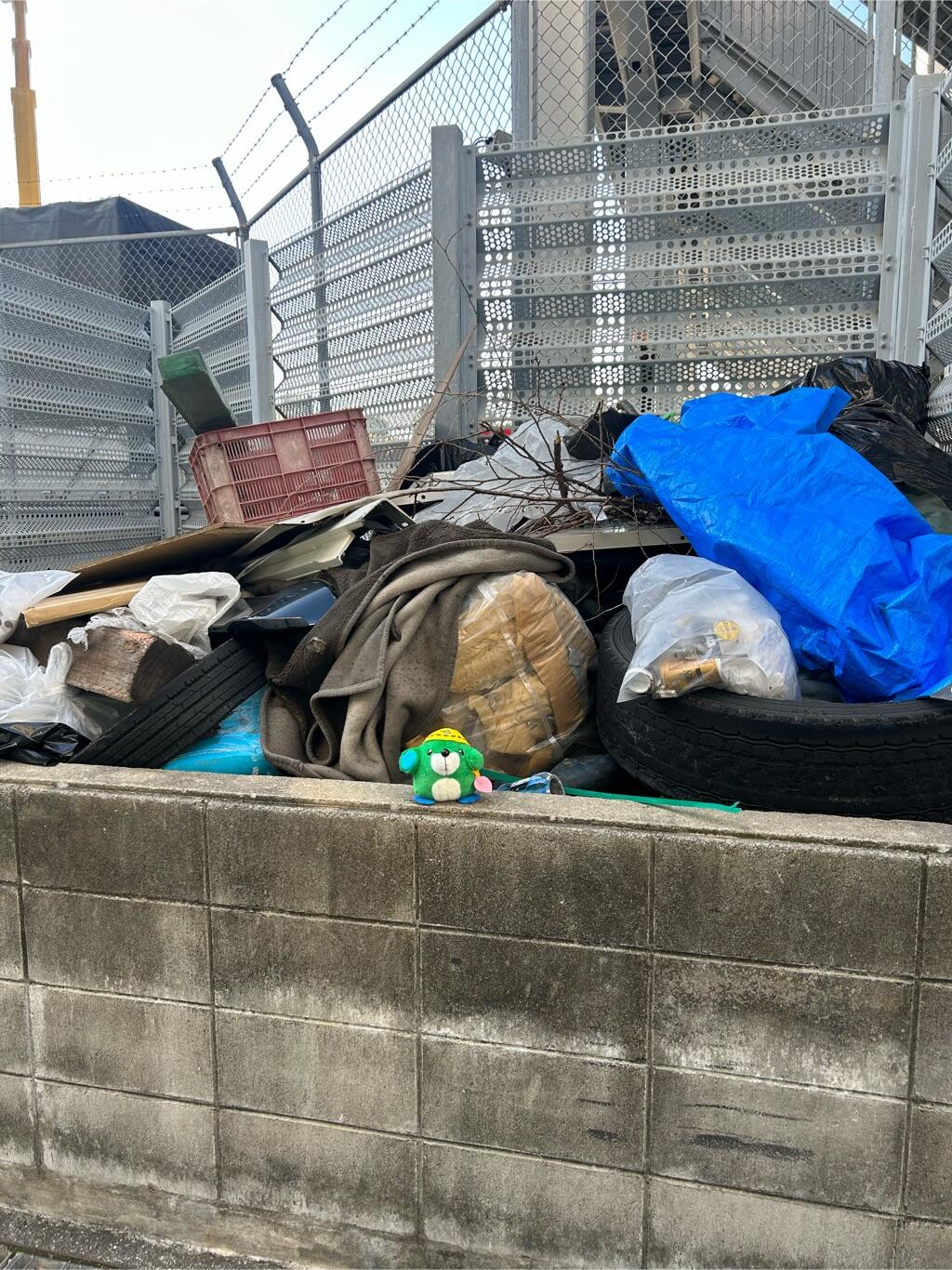 阪神高速にこんなに落下物が(;_;)