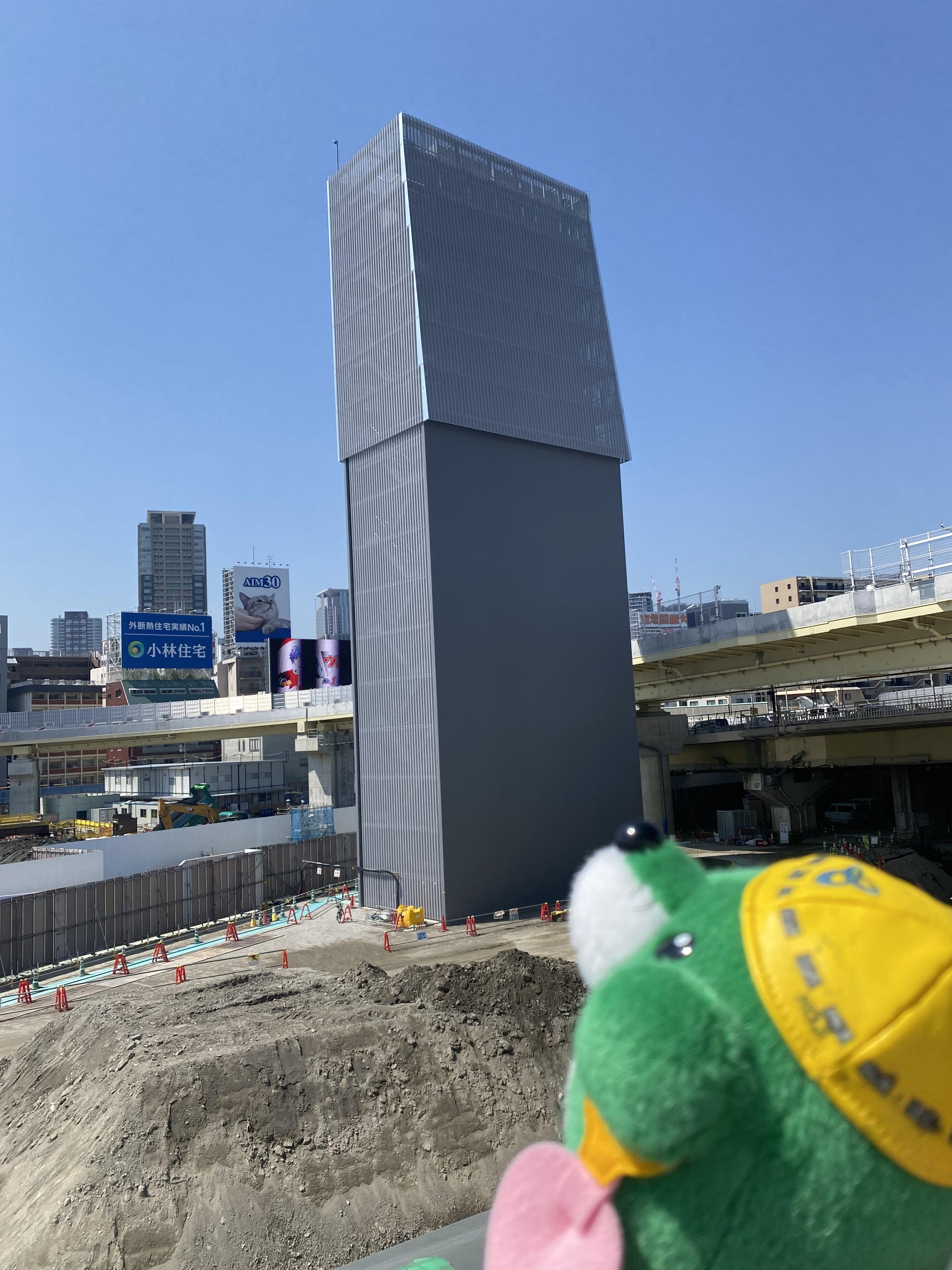 淀川左岸線豊崎の換気塔、すごい高いね！！