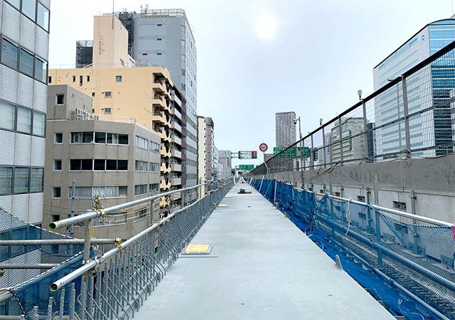 2023年4月 東上P49付近　高速道路上